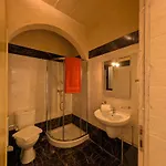 Villa Ta' Rozi 5 Bedrooms, 6 Bathrooms And Private Pool *