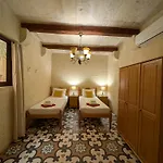 Ta' Rozi 5 Bedrooms, 6 Bathrooms And Private Pool Villa *