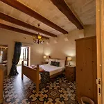 Ta' Rozi 5 Bedrooms, 6 Bathrooms And Private Pool Villa