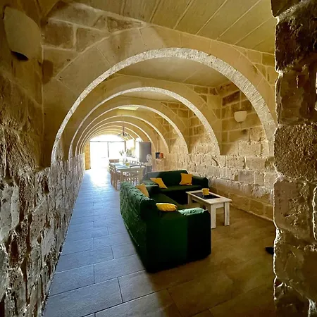 Ta' Rozi * Gharb (Gozo)