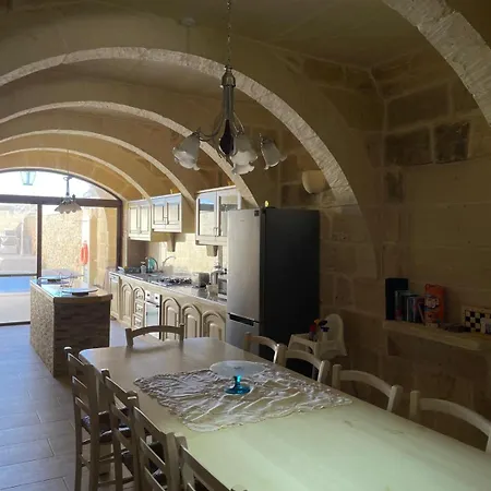 Ta' Rozi * Gharb (Gozo)