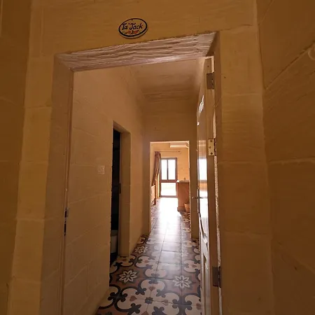 Ta' Rozi 5 Bedrooms, 6 Bathrooms And Private Pool Villa