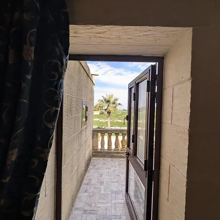 Ta' Rozi 5 Bedrooms, 6 Bathrooms And Private Pool