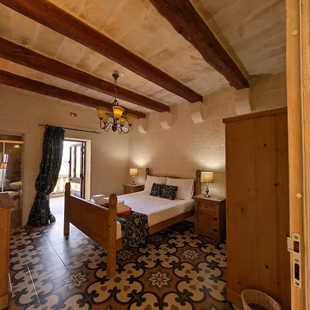Ta' Rozi 5 Bedrooms, 6 Bathrooms And Private Pool Villa