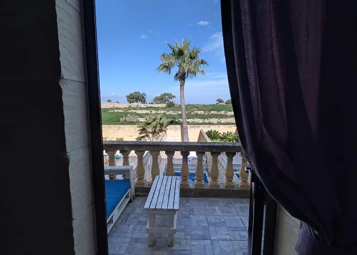 Ta' Rozi 5 Bedrooms, 6 Bathrooms And Private Pool