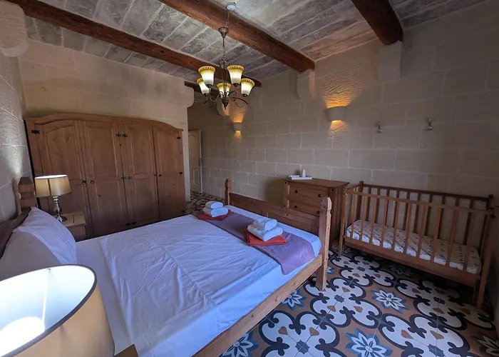 别墅 Ta' Rozi 5 Bedrooms, 6 Bathrooms And Private Pool