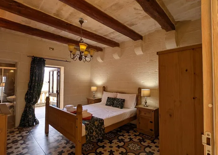 Ta' Rozi 5 Bedrooms, 6 Bathrooms And Private Pool Villa