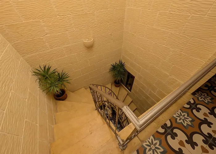 Villa Ta' Rozi 5 Bedrooms, 6 Bathrooms And Private Pool *